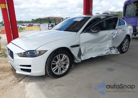 2019 Jaguar Xe 25T Premium из США, поврежденный, VIN SAJAD4FX0KCP50800